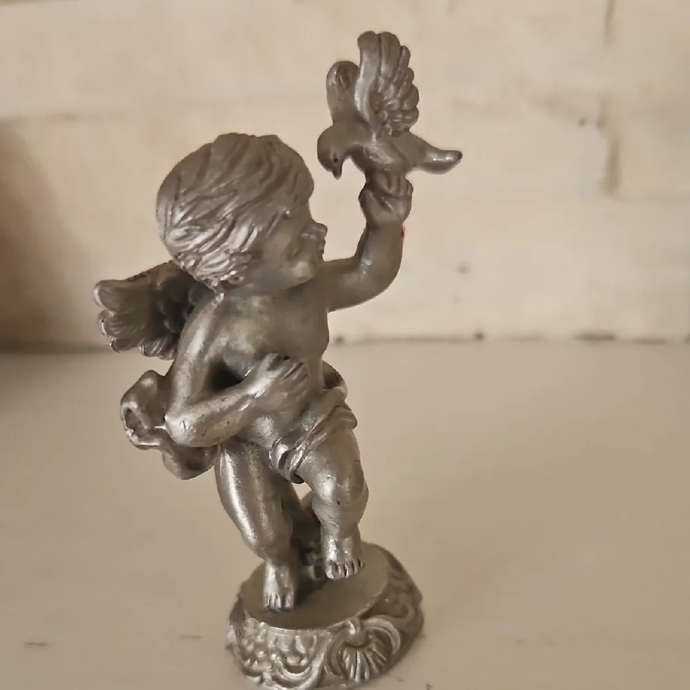 Vintage Pewter Cherub Angel Holding A Dove Figure. - Picture 5 of 12